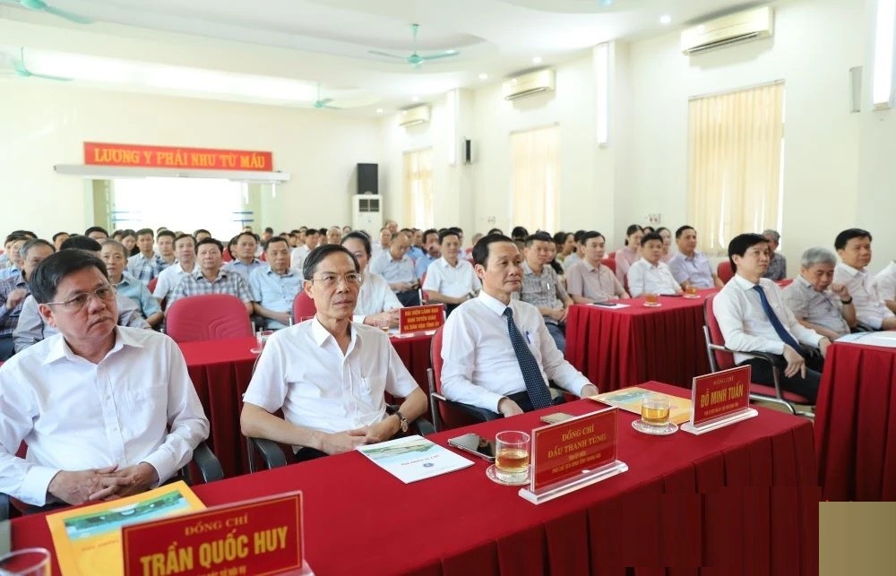 Thanh Hóa bổ nhiệm Tiến sĩ, bác sĩ Lê Văn Cường giữ chức Giám đốc Sở Y tế