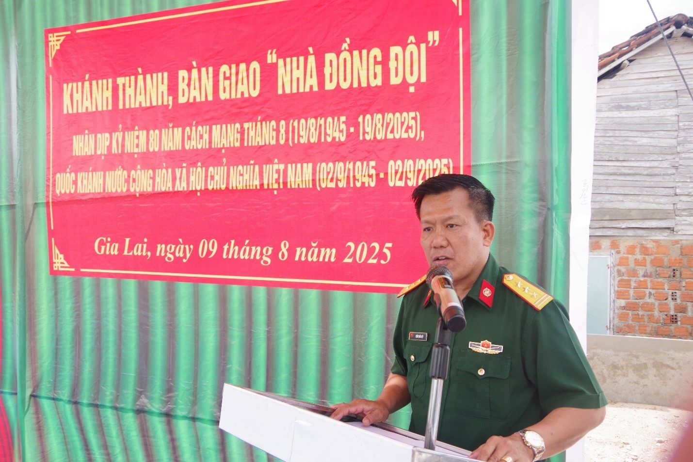 Gia Lai: Khánh thành và bàn giao Nhà đồng đội cho quân nhân có hoàn cảnh khó khăn Gia Lai: Khánh thành và bàn giao Nhà đồng đội cho quân nhân có hoàn cảnh khó khăn