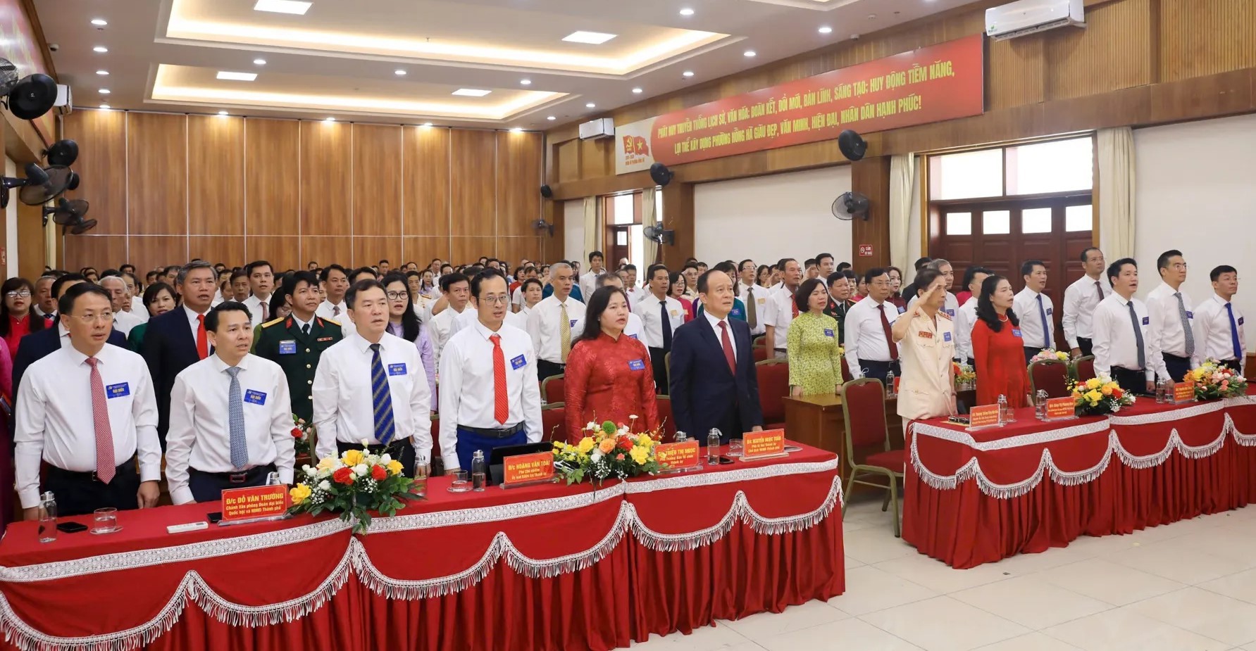 Đại hội đại biểu Đảng bộ phường Hồng Hà lần thứ I: Quyết tâm xây dựng phường giàu đẹp, văn minh, hiện đại