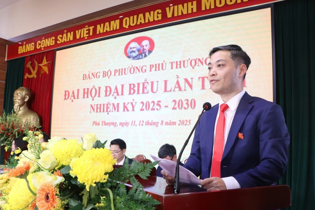 Phường Phú Thượng tổ chức Đại hội đại biểu Đảng bộ lần thứ I: Hướng tới “điểm sáng” về không gian sống và văn hóa của Thủ đô Phường Phú Thượng tổ chức Đại hội đại biểu Đảng bộ lần thứ I: Hướng tới “điểm sáng” về không gian sống và văn hóa của Thủ đô