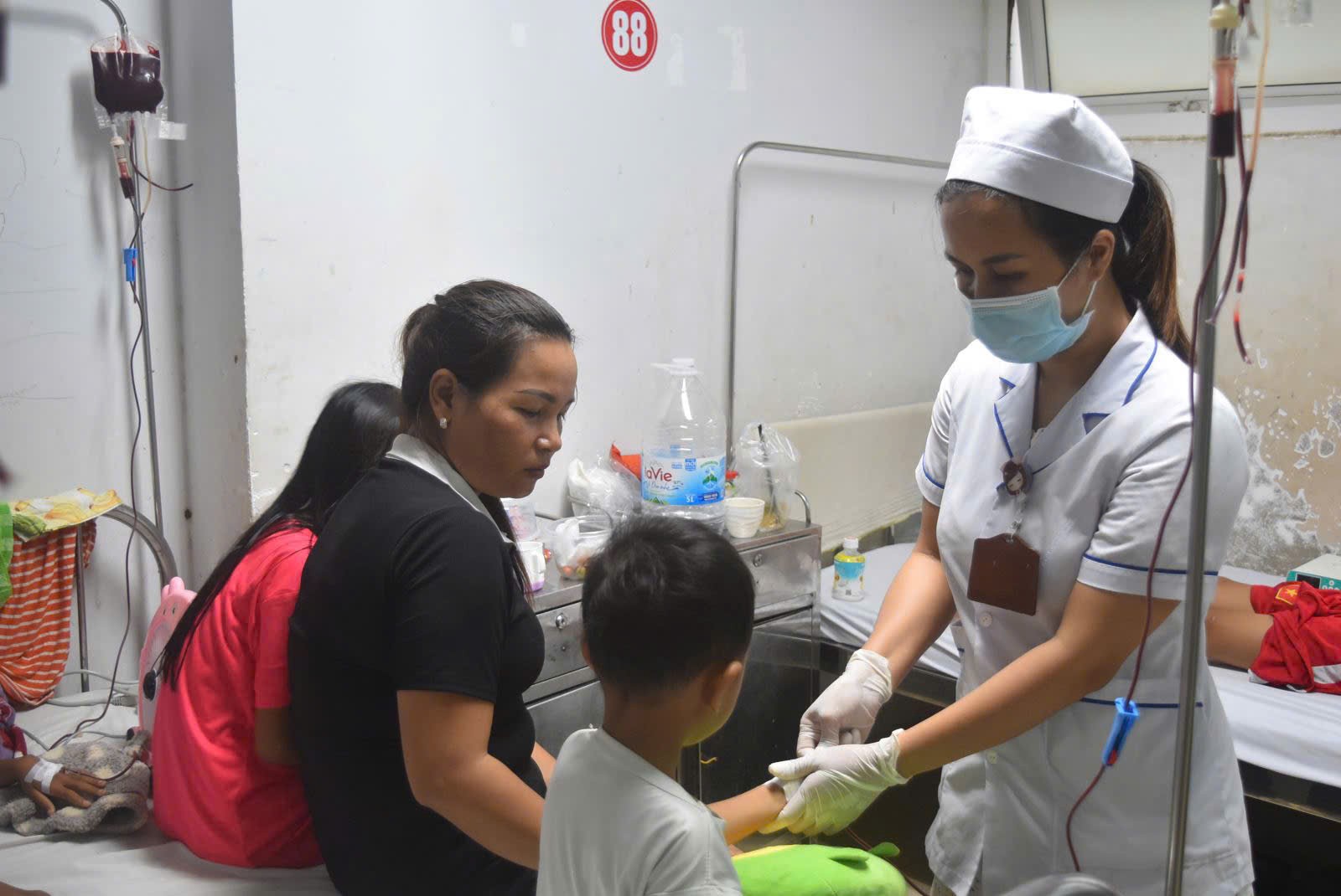 Đắk Lắk: ngành Y tế quyết tâm không để thiếu máu điều trị cho bệnh nhân