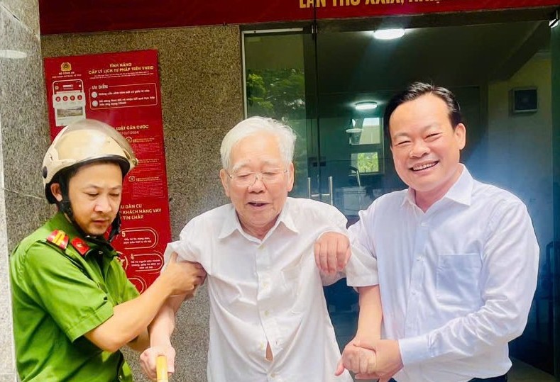 Phường Hồng Hà – Hà Nội: Bài học về sự quyết liệt trong cấp đổi thẻ đảng viên điện tử