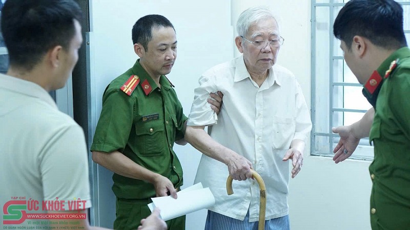 Phường Hồng Hà – Hà Nội: Bài học về sự quyết liệt trong cấp đổi thẻ đảng viên điện tử Phường Hồng Hà – Hà Nội: Bài học về sự quyết liệt trong cấp đổi thẻ đảng viên điện tử