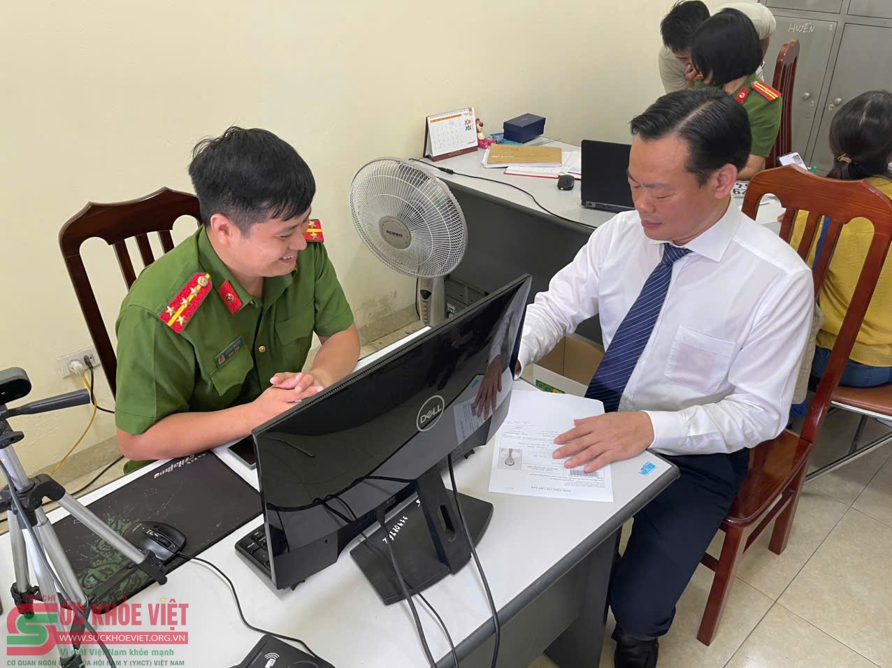 Phường Hồng Hà – Hà Nội: Bài học về sự quyết liệt trong cấp đổi thẻ đảng viên điện tử Phường Hồng Hà – Hà Nội: Bài học về sự quyết liệt trong cấp đổi thẻ đảng viên điện tử