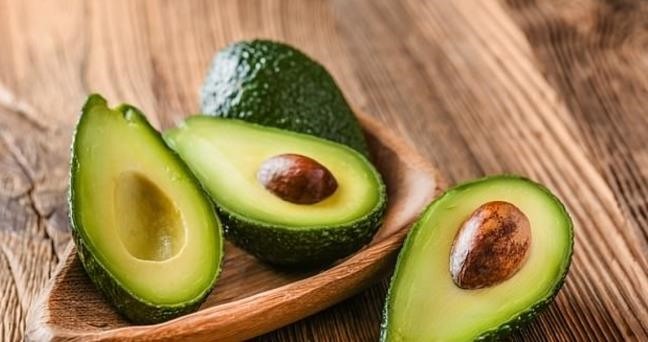 Bơ - "Kho báu" dinh dưỡng tự nhiên cho sức khỏe và nhan sắc Bơ - "Kho báu" dinh dưỡng tự nhiên cho sức khỏe và nhan sắc