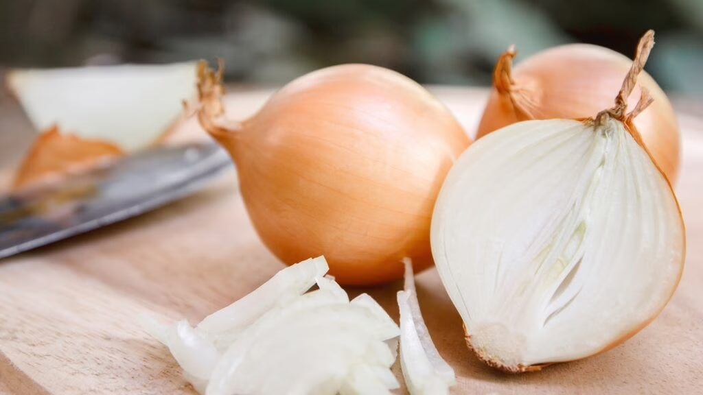 Hành tây sống - Siêu thực phẩm với công dụng bổ dưỡng đáng kinh ngạc Hành tây sống - Siêu thực phẩm với công dụng bổ dưỡng đáng kinh ngạc