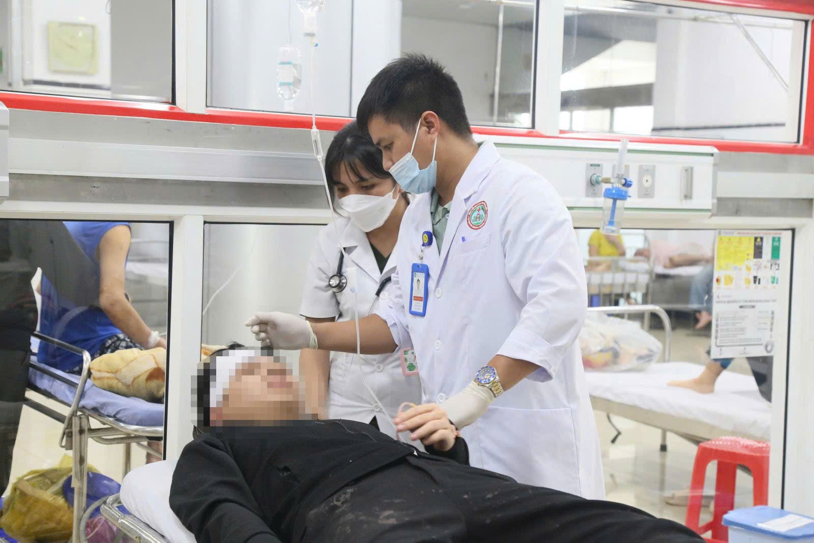 Đắk Lắk: Các cơ sở y tế tích cực cấp cứu, điều trị cho các bệnh nhân trong vụ tai nạn lật xe khách