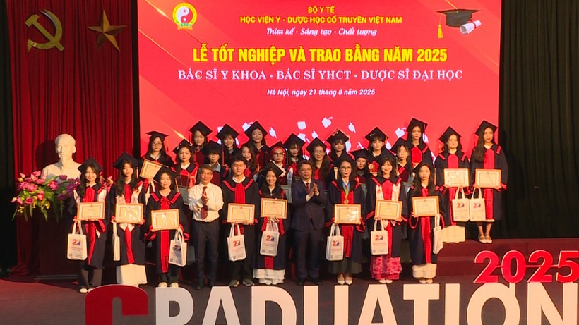 Bổ sung thêm nguồn nhân lực chất lượng cho ngành y dược học cổ truyền