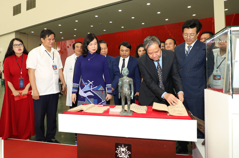 Trải nghiệm dịch vụ y tế hiện đại tại Triển lãm thành tựu đất nước 80 năm