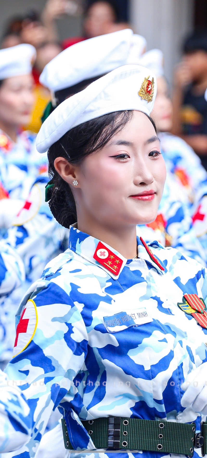 Nguyễn Nguyệt Minh: Gác lại bục giảng, viết nên giá trị tuổi trẻ dưới quân kỳ Nguyễn Nguyệt Minh: Gác lại bục giảng, viết nên giá trị tuổi trẻ dưới quân kỳ