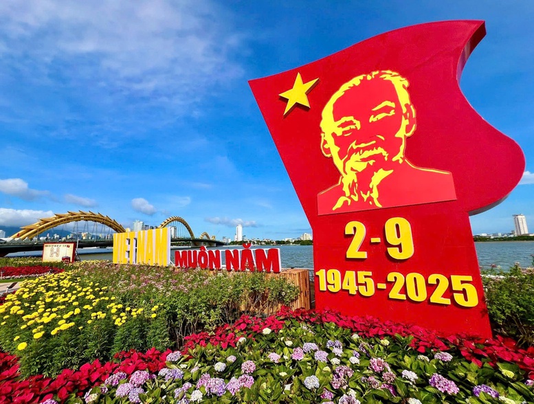 Hân hoan ngày Tết Độc lập khắp mọi miền Tổ quốc Hân hoan ngày Tết Độc lập khắp mọi miền Tổ quốc