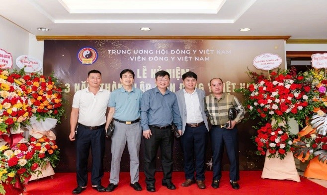 Đào tạo và phát triển nguồn nhân lực lương y đáp ứng yêu cầu khám chữa bệnh cho nhân dân