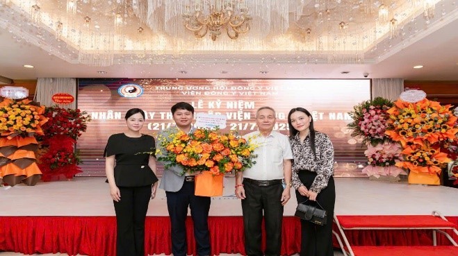 Đào tạo và phát triển nguồn nhân lực lương y đáp ứng yêu cầu khám chữa bệnh cho nhân dân