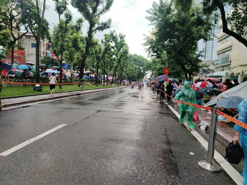 Niềm tự hào dân tộc trong Lễ kỷ niệm 80 năm Quốc Khánh dưới mưa chiều Hà Nội