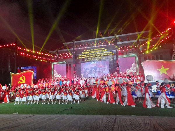 Bắc Ninh rực rỡ sắc màu, ngàn con tim hòa chung nhịp đập tự hào ngày mồng 2/9