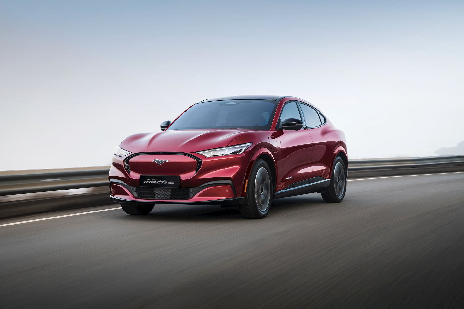 Ford tặng khách hàng nhiều ưu đãi lớn, hỗ trợ lệ phí trước bạ lên đến 100% trong tháng 9