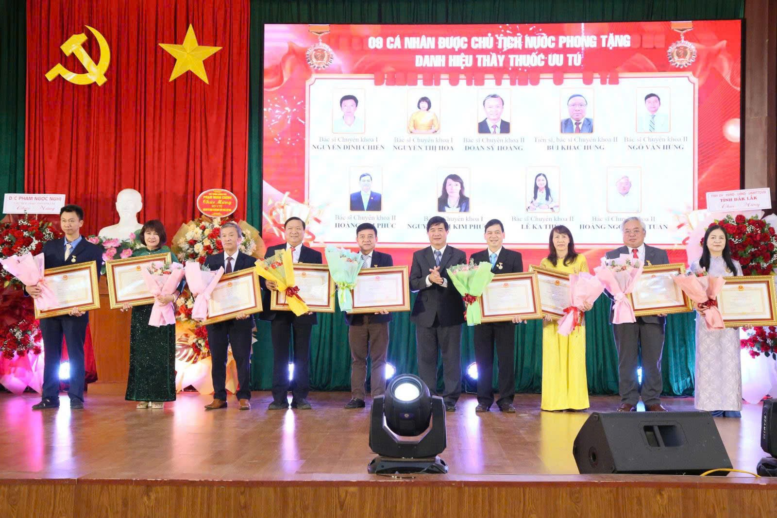 Đắk Lắk: Ngành Y tế đẩy mạnh phong trào thi đua yêu nước, hướng tới chăm sóc sức khỏe nhân dân toàn diện