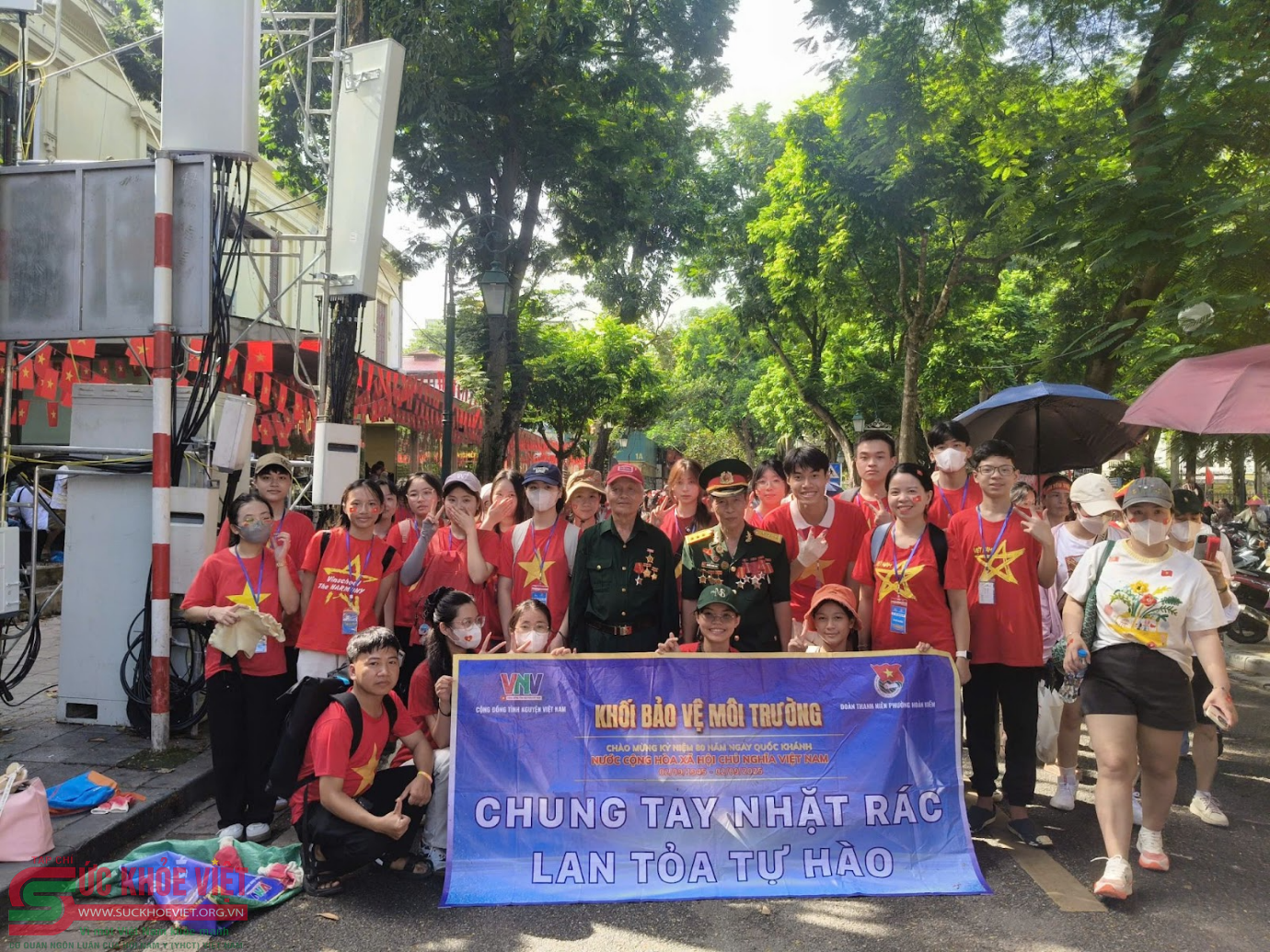 Lan tỏa tinh thần sống xanh: Tình nguyện viên VNV góp sức giữ cho Thủ đô Hà Nội xanh – sạch – đẹp Lan tỏa tinh thần sống xanh: Tình nguyện viên VNV góp sức giữ cho Thủ đô Hà Nội xanh – sạch – đẹp