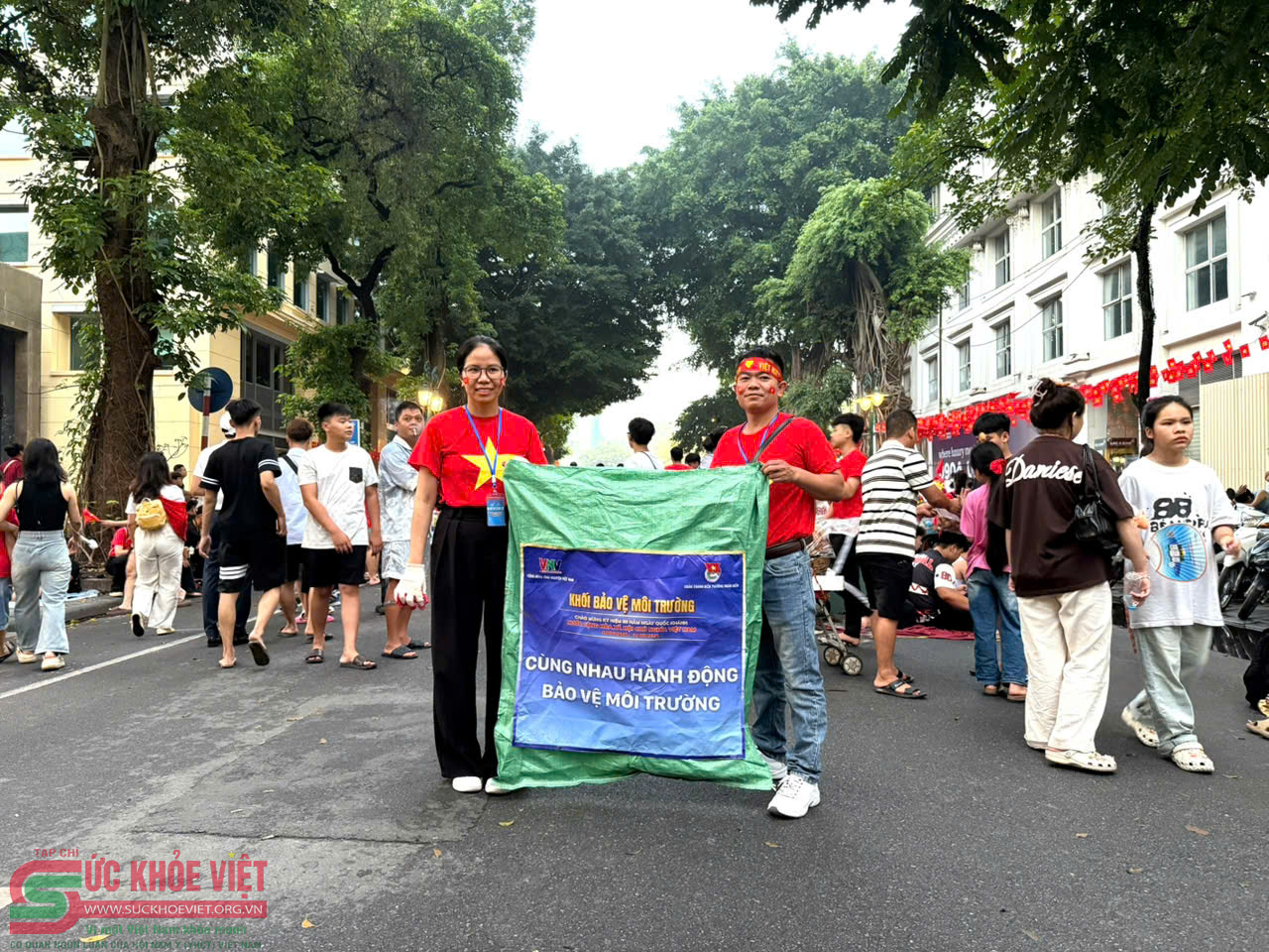 Lan tỏa tinh thần sống xanh: Tình nguyện viên VNV góp sức giữ cho Thủ đô Hà Nội xanh – sạch – đẹp Lan tỏa tinh thần sống xanh: Tình nguyện viên VNV góp sức giữ cho Thủ đô Hà Nội xanh – sạch – đẹp