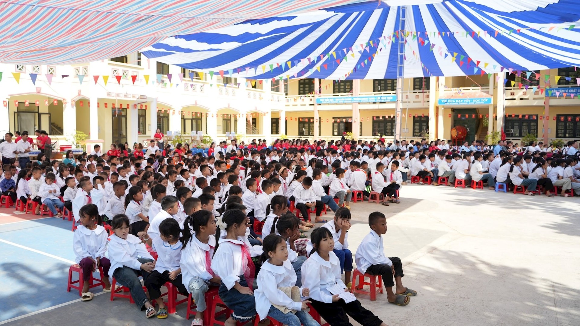 Tiếp sức cho học sinh Điện Biên sau lũ quét: Khởi đầu năm học mới an toàn và đầy hy vọng