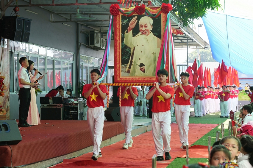Năm học mới tại MIS: Vững bước với trí tuệ, lan tỏa bằng trái tim Năm học mới tại MIS: Vững bước với trí tuệ, lan tỏa bằng trái tim