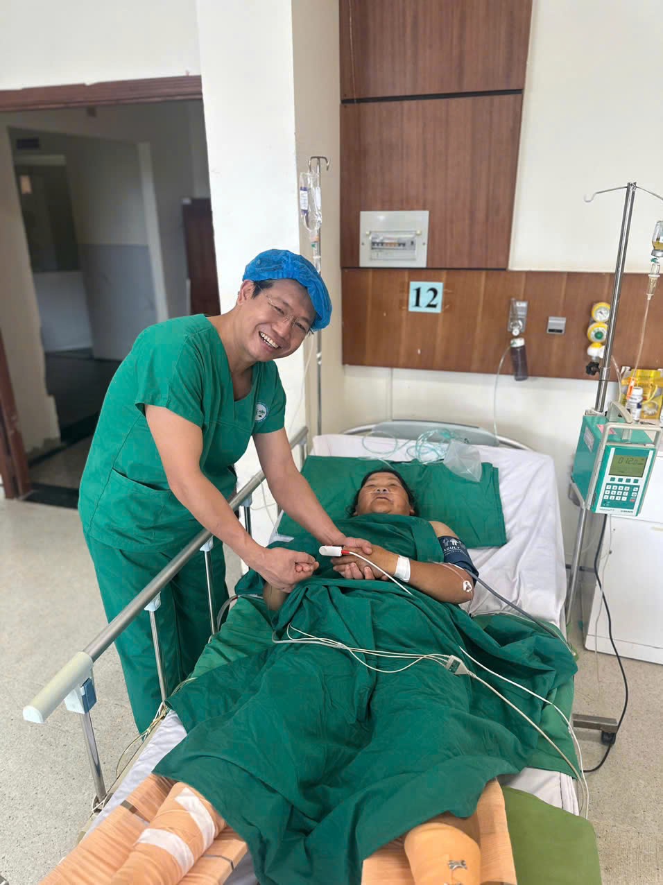 Gia Lai - Sập bồn nước 1.000 lít khiến người phụ nữ bị nguy kịch