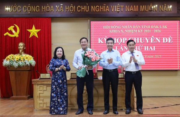 Bầu bổ sung đồng chí Từ Thái Giang giữ chức Phó Chủ tịch HĐND tỉnh Đắk Lắk khóa X, nhiệm kỳ 2021- 2026