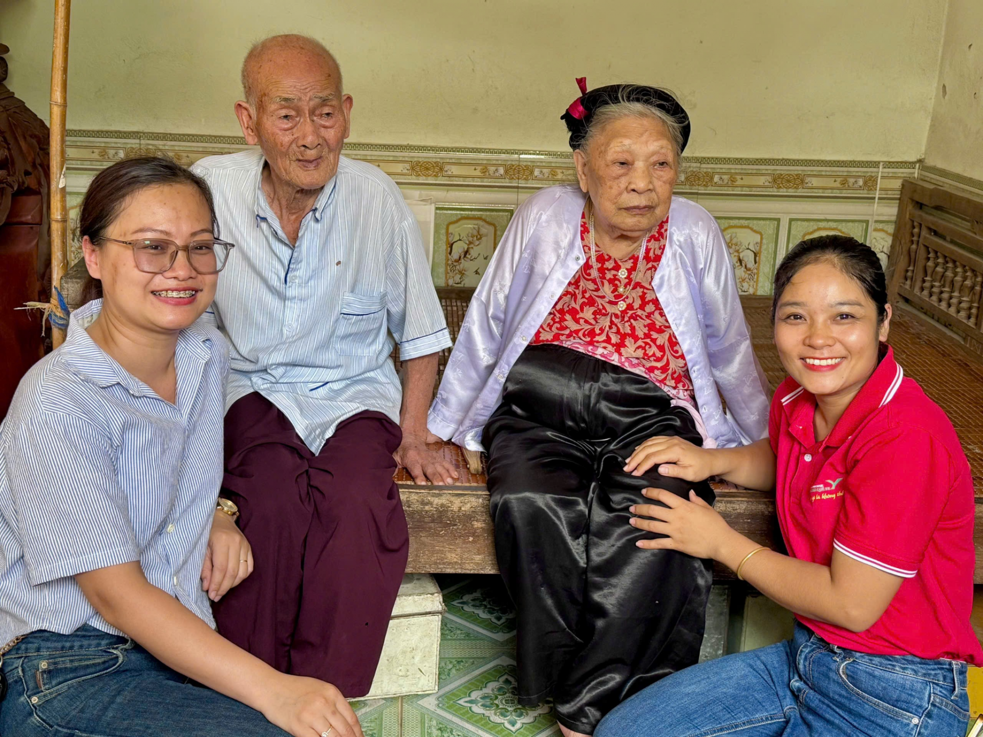 Hành trình hồi phục sức khoẻ bất ngờ của cụ Ông nhờ sức mạnh y học cổ truyền