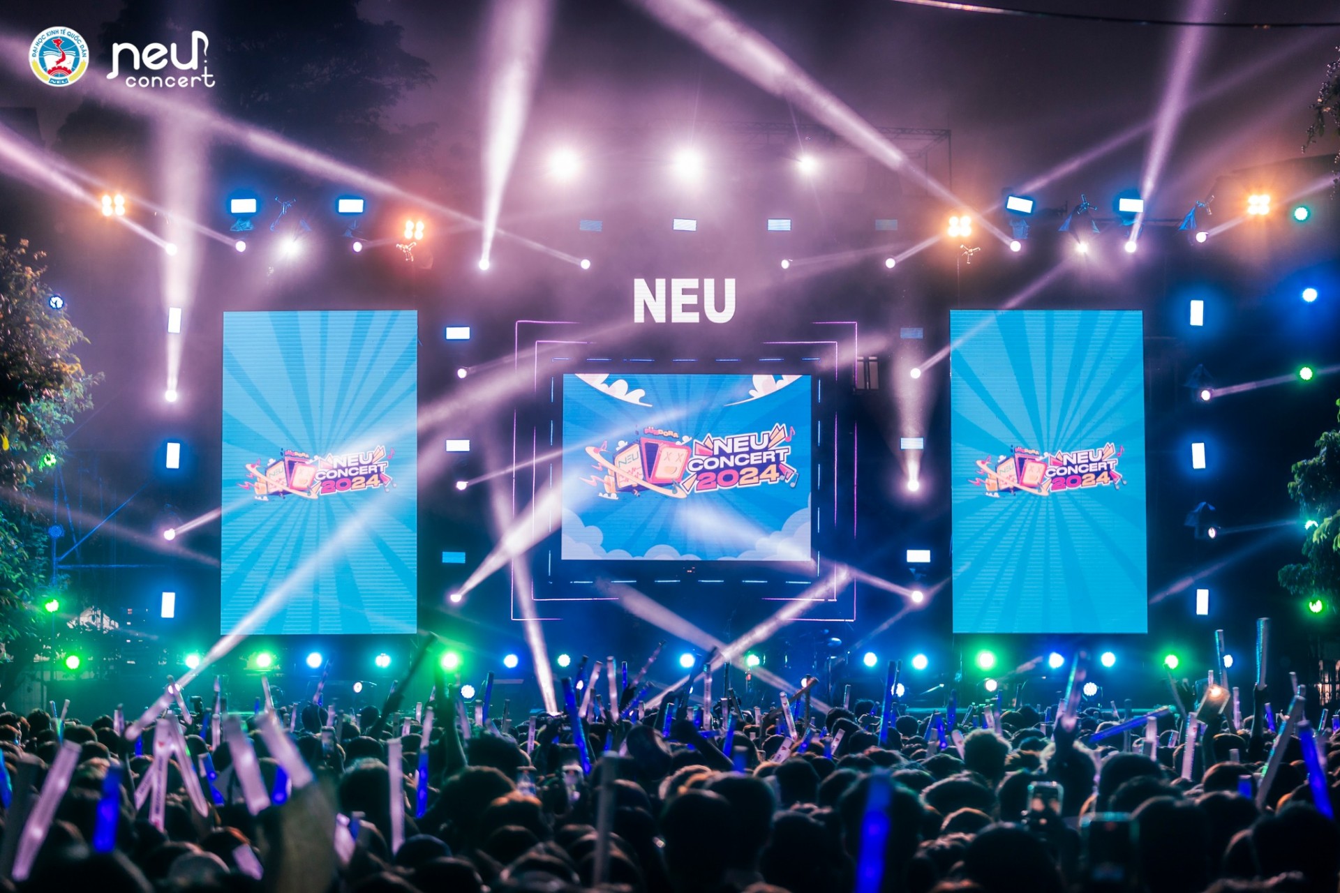NEU Concert - Khi thanh xuân bắt đầu từ những giai điệu