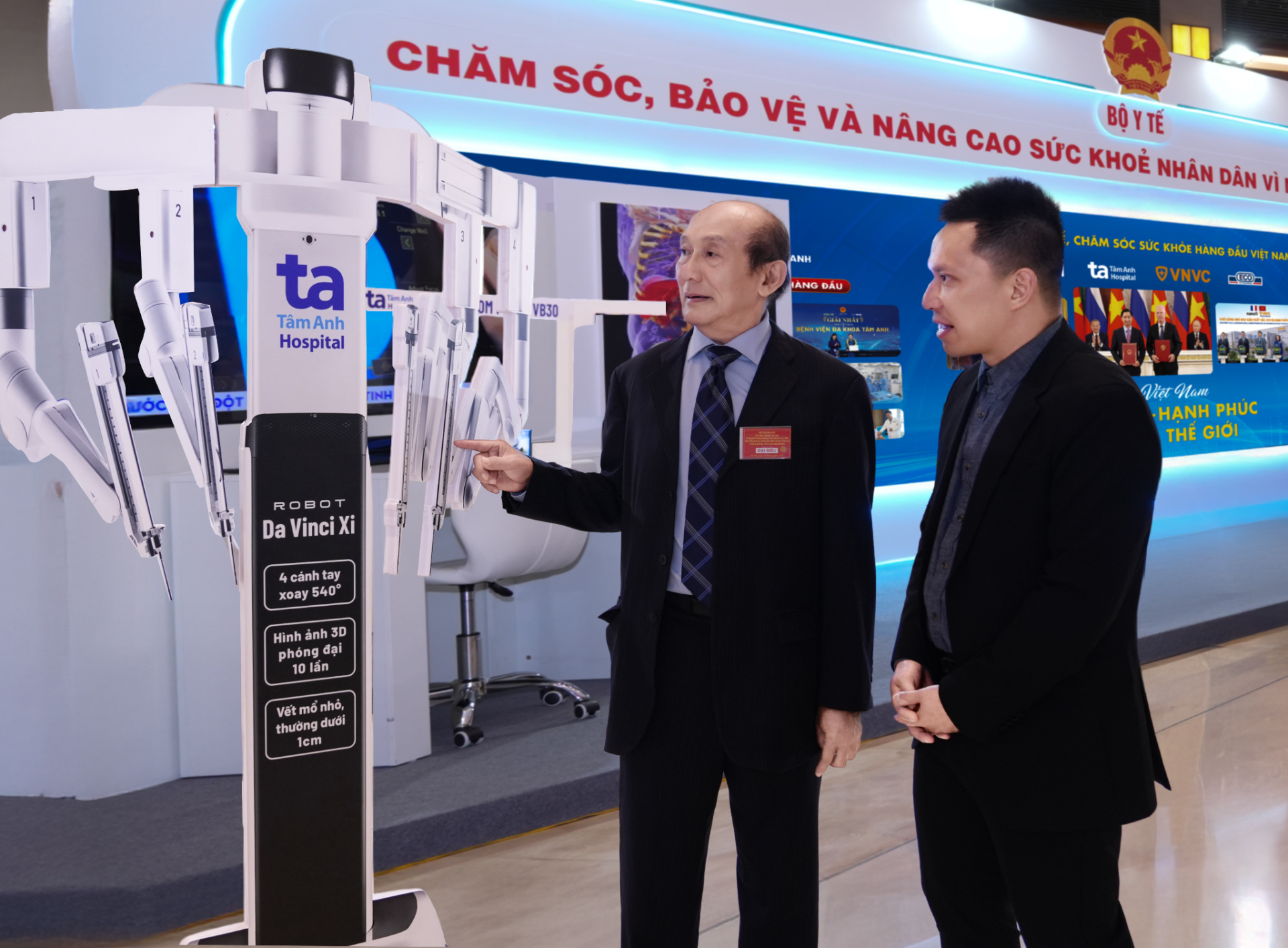 Bệnh viện Tâm Anh giới thiệu dàn Robot khủng tại triển lãm Thành tựu Y tế nổi bật ở tòa nhà Quốc hội Bệnh viện Tâm Anh giới thiệu dàn Robot khủng tại triển lãm Thành tựu Y tế nổi bật ở tòa nhà Quốc hội