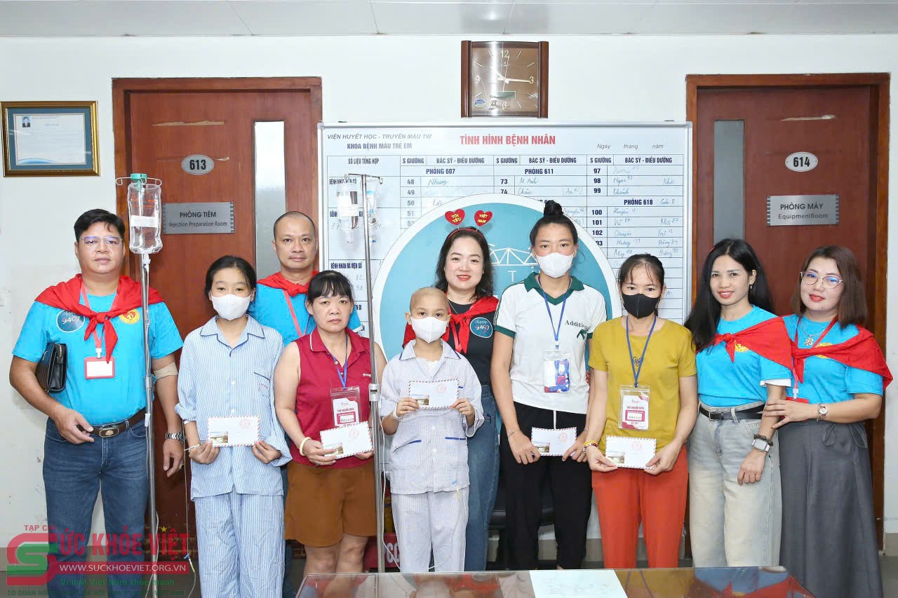 “Lửa hồng yêu thương” – Hiến máu nhân đạo và sẻ chia cùng bệnh nhân nhi ung thư tại Viện Huyết học - Truyền máu Trung ương
