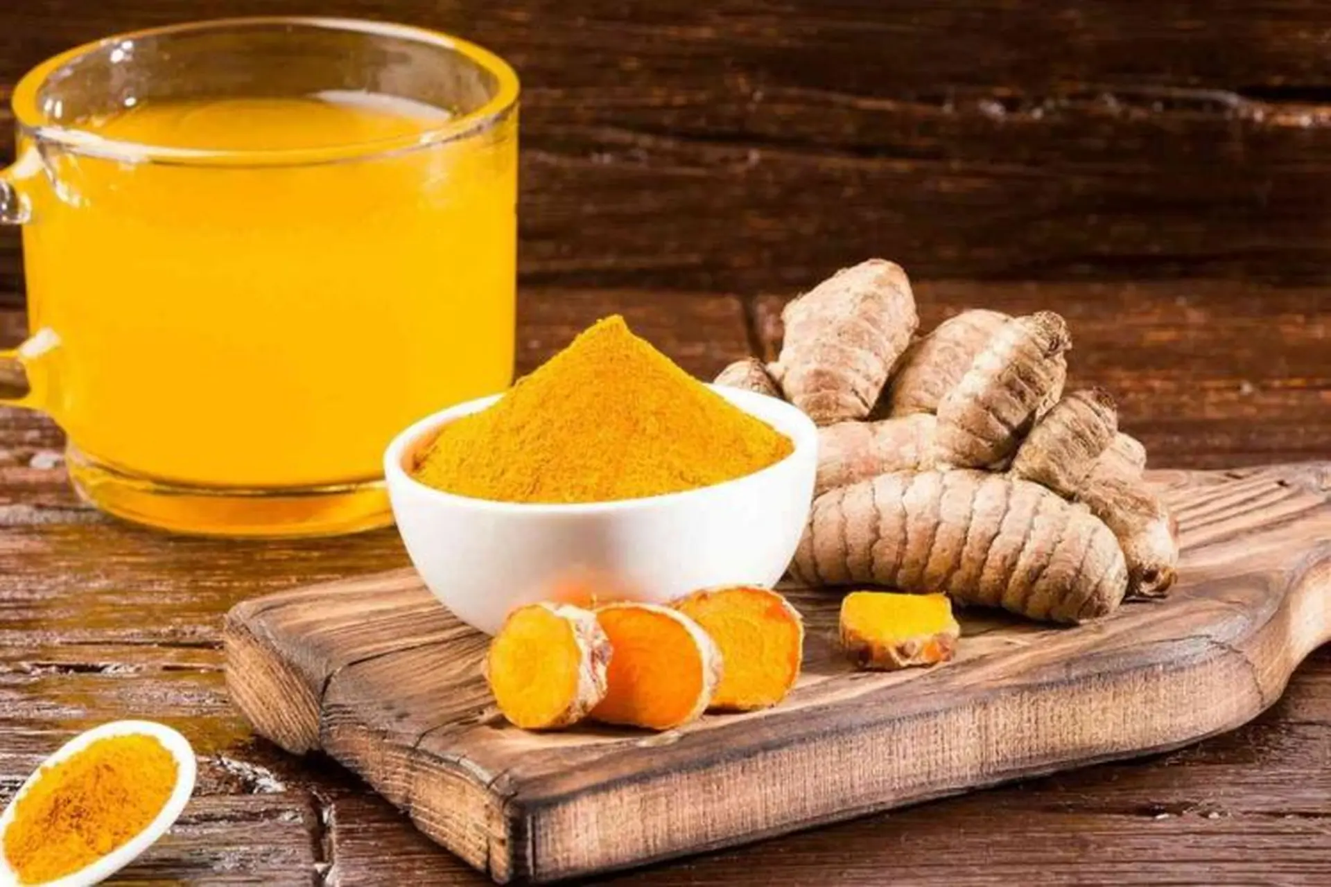 Tác dụng tuyệt vời của nước nghệ đối với sức khỏe