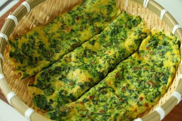 Bánh trứng rau tề thái: Món ăn sáng cực ngon chỉ trong 10 phút