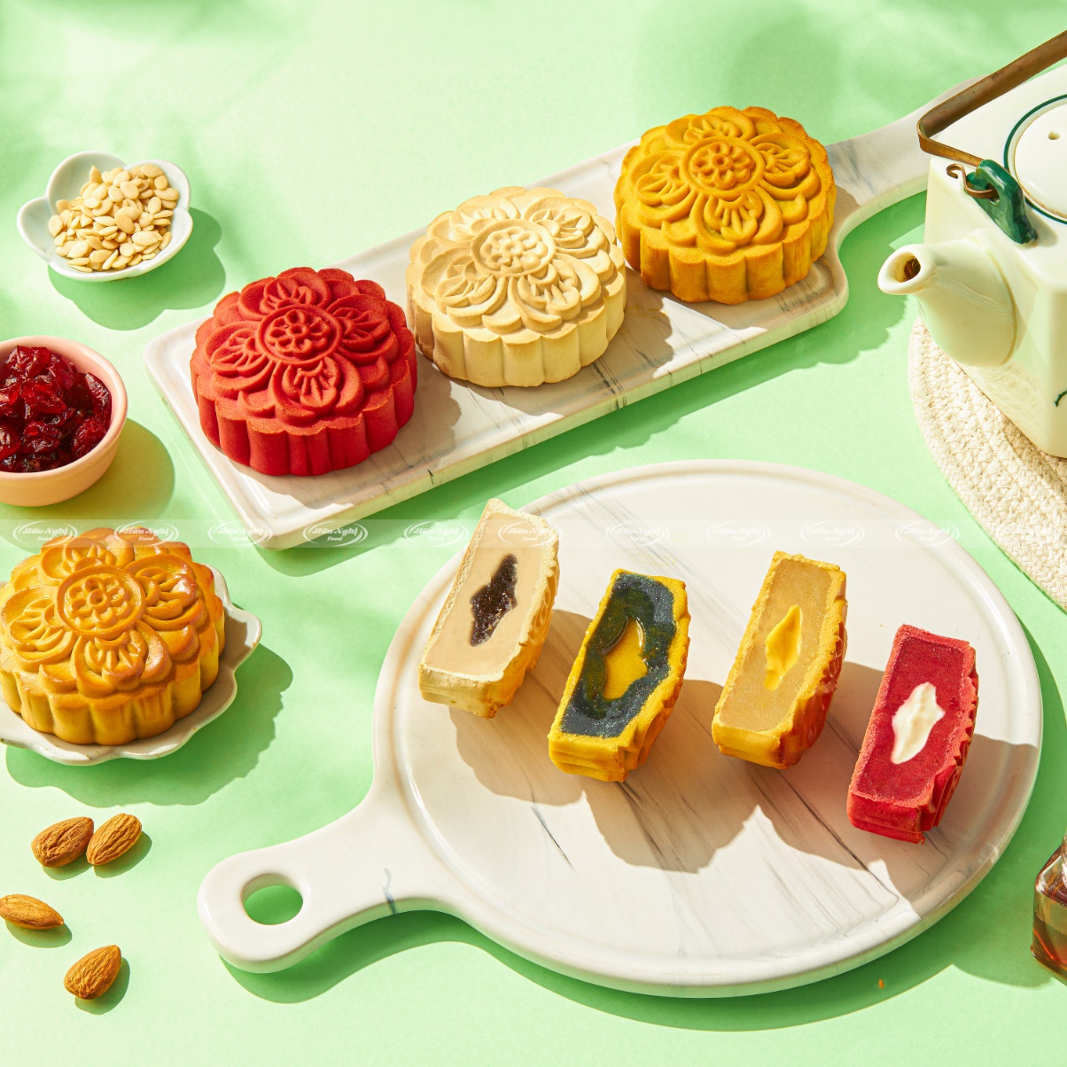 Hương vị thu mới từ những chiếc bánh Trung thu Momiji độc đáo