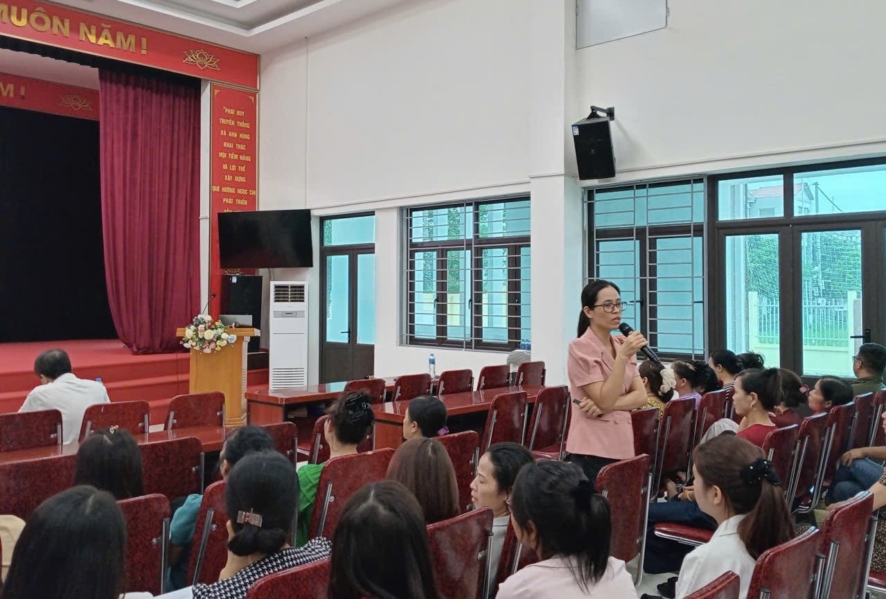 Tập huấn ATTP – Bước mạnh bảo vệ sức khỏe học sinh ở Ngọc Chi (xã Vĩnh Thanh) Tập huấn ATTP – Bước mạnh bảo vệ sức khỏe học sinh ở Ngọc Chi (xã Vĩnh Thanh)