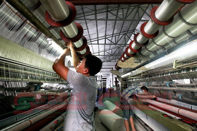 Đẩy mạnh cơ giới hóa và luồng sinh khí mới của nghề đan lưới truyền thống Đẩy mạnh cơ giới hóa và luồng sinh khí mới của nghề đan lưới truyền thống