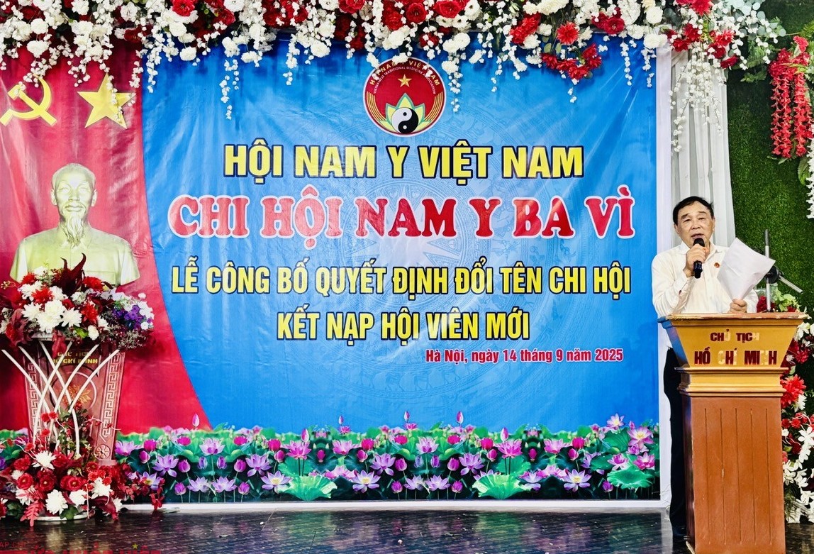 Chi hội Nam Y Ba Vì công bố quyết định đổi tên và kết nạp hội viên mới