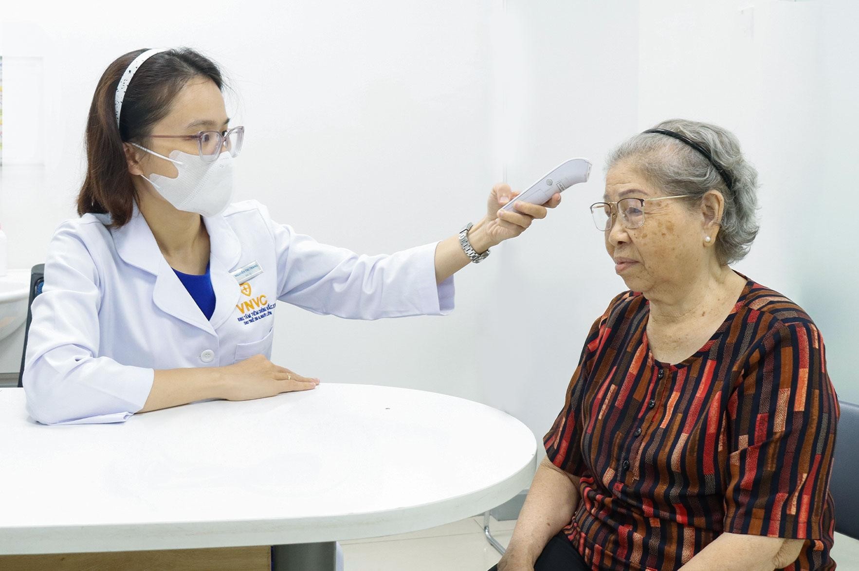 Việt Nam có vắc xin phòng RSV, nguyên nhân gây viêm phổi hàng đầu ở trẻ nhỏ Việt Nam có vắc xin phòng RSV, nguyên nhân gây viêm phổi hàng đầu ở trẻ nhỏ