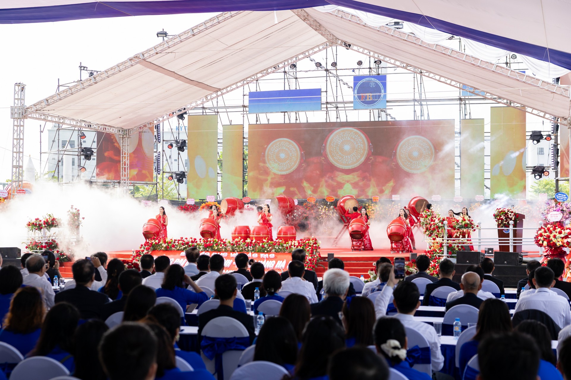 Lễ khai giảng năm học 2025-2026: Khởi đầu mới, khát vọng mới tại trường Đại Học Tài chính – Ngân hàng Hà Nội