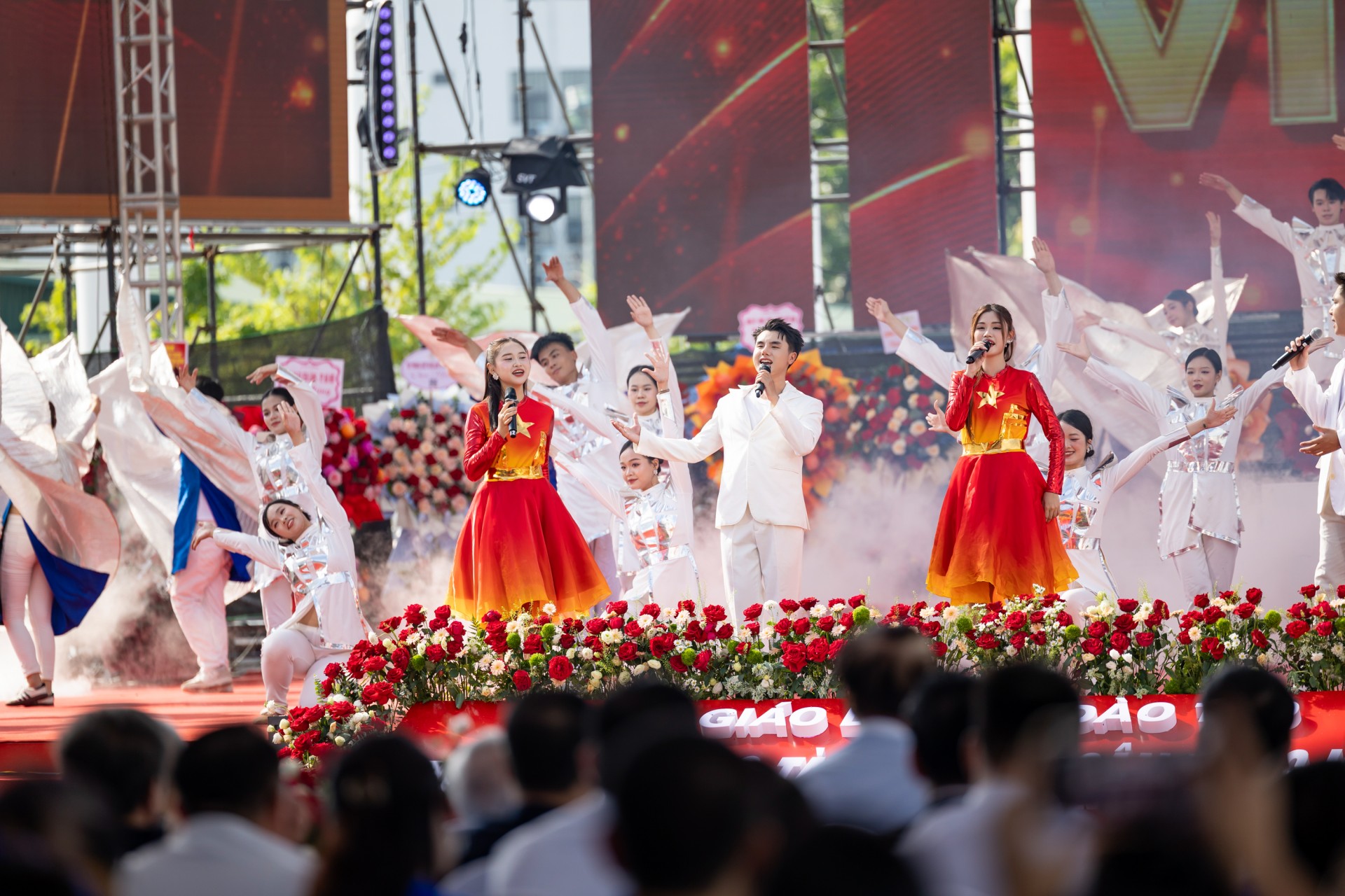 Lễ khai giảng năm học 2025-2026: Khởi đầu mới, khát vọng mới tại trường Đại Học Tài chính – Ngân hàng Hà Nội