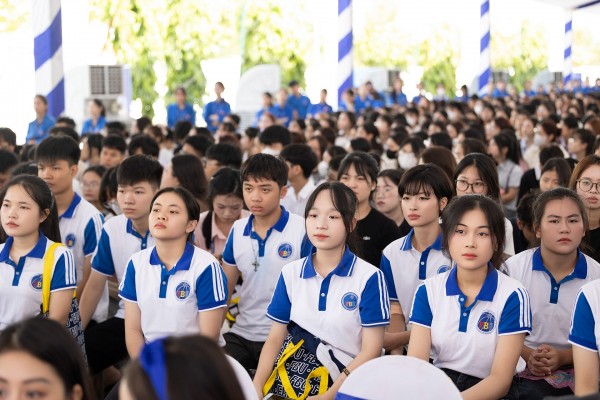 Lễ khai giảng năm học 2025-2026: Khởi đầu mới, khát vọng mới tại trường Đại học Tài chính Ngân hàng Hà Nội