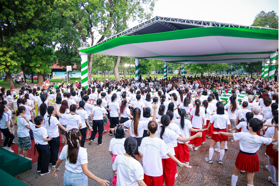 Khuyến khích cộng đồng áp dụng lối sống năng động, lành mạnh