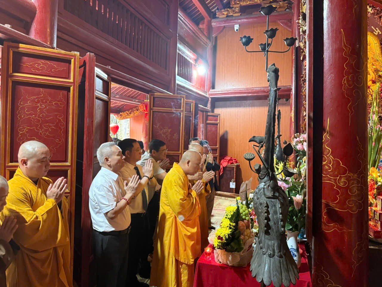 Lễ an vị ngai và bài vị Thánh phụ, Thánh mẫu Đại danh y – Thiền sư Tuệ Tĩnh tại Đền Xưa