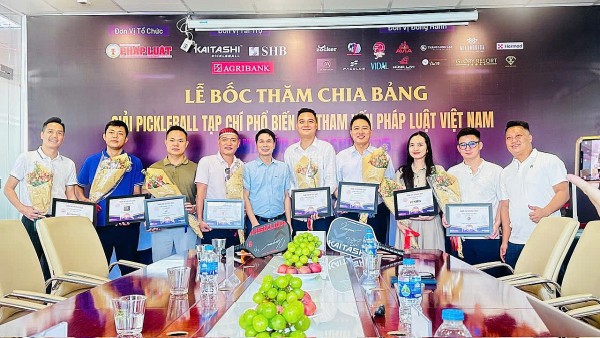 Hơn 200 vận động viên tham gia Giải Pickleball Tạp chí Phổ biến và Tham vấn  Pháp luật Việt Nam: Chung tay vì đồng bào lũ lụt miền Trung