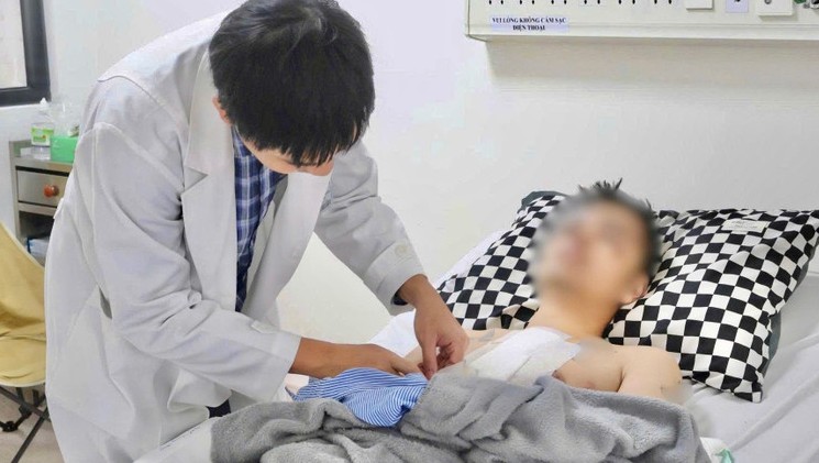 Cứu sống bệnh nhân bị vỡ tim do tai nạn giao thông