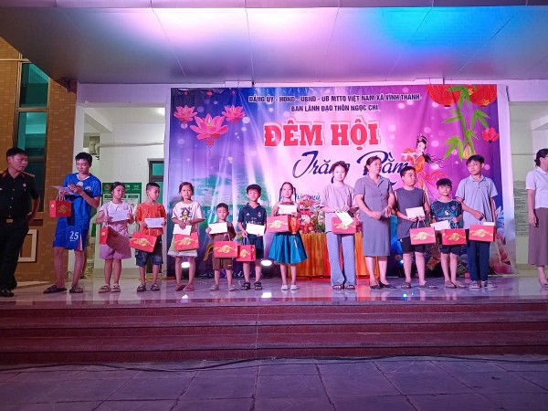 Đêm Hội Trăng Rằm - Niềm vui Trung Thu tại thôn Ngọc Chi, xã Vĩnh Thanh