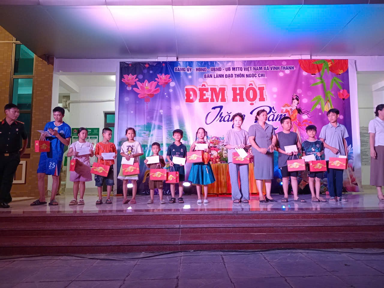 Đêm Hội Trăng Rằm - Niềm vui Trung Thu tại thôn Ngọc Chi, xã Vĩnh Thanh