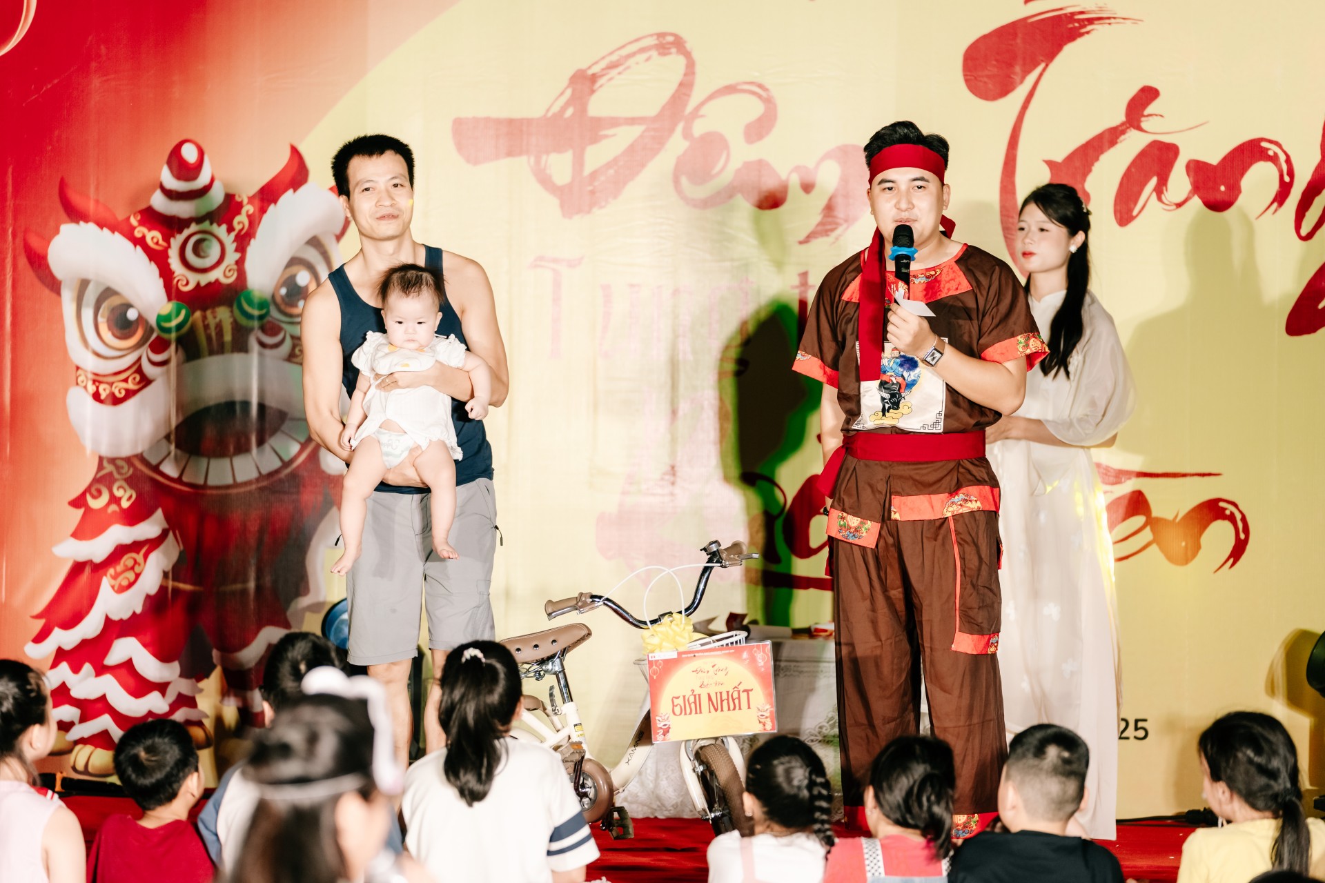 Rộn ràng đêm trăng – Gắn kết yêu thương tại tòa S402 Vinhomes Smart City