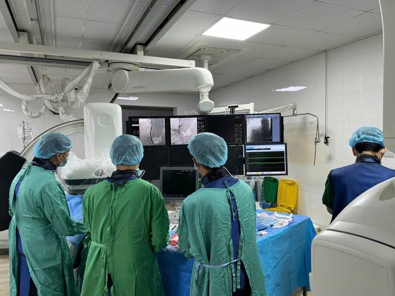 Can thiệp TIPS cứu người bệnh ngay tại tuyến y tế Thành phố