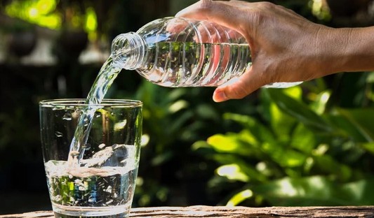 Phát hiện suy tuyến yên từ dấu hiệu khát nước liên tục